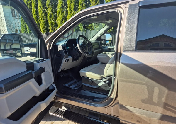 Ford F250 cena 307500 przebieg: 39654, rok produkcji 2021 z Warszawa małe 529